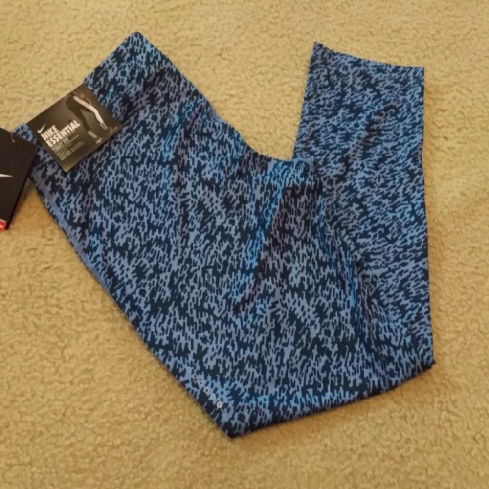 Nike Cropped Leggings
